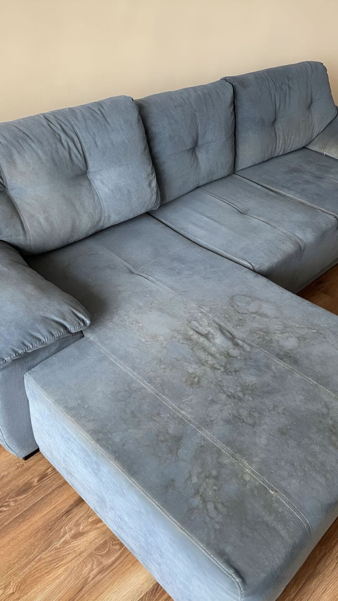 Before photo for Пране на мека мебел